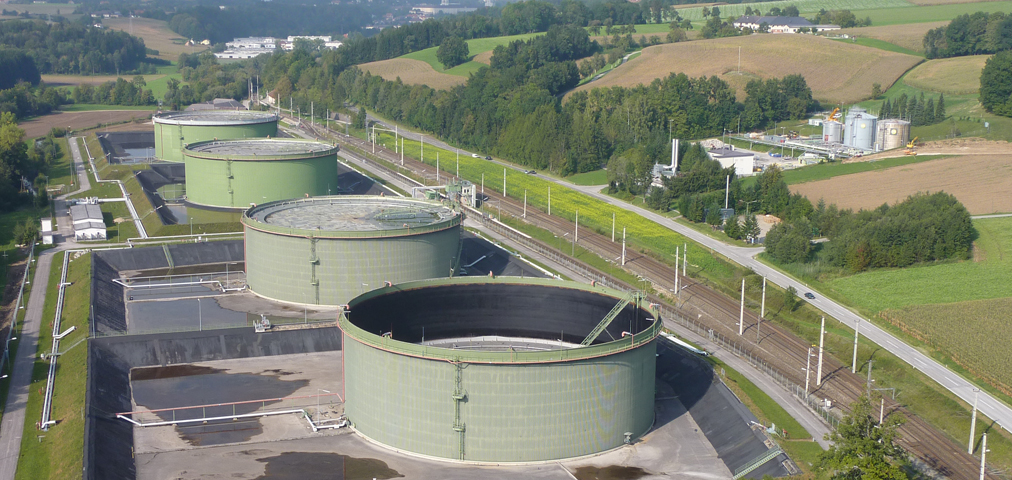 Rohrleitung und Tanks