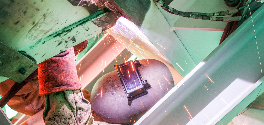 Welding work at the Vienna University of Economics and Business Administration