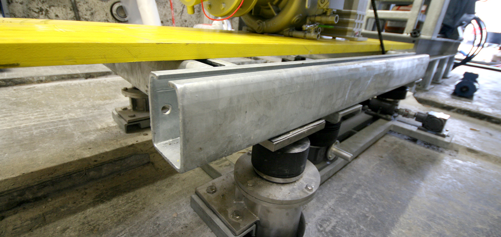 Height-adjustable elevating platforms