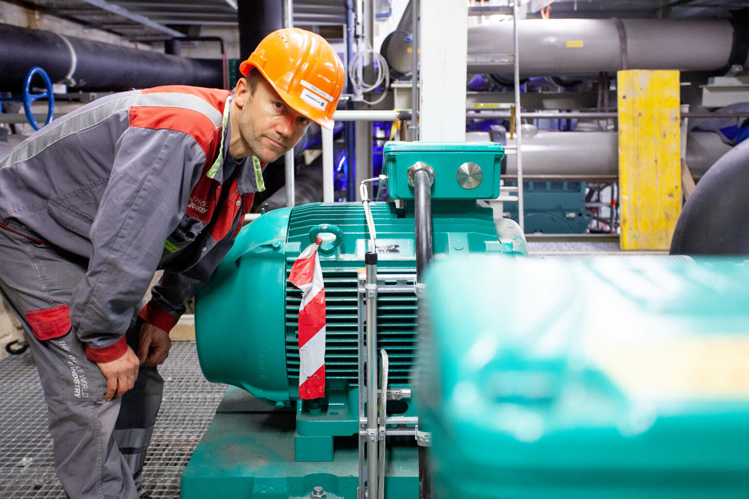 Arbeiter in Kremsmüller Arbeitskleidung