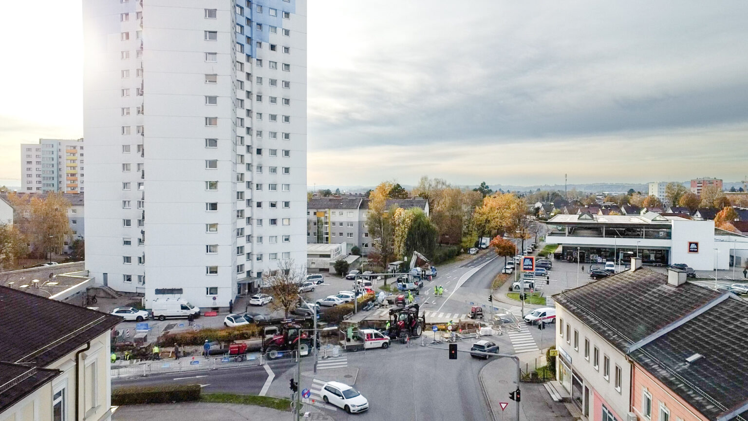 Fernwärme Salzburgerstrasse Schulstraße Rohrleitungsbau Schweißen eww Gruppe Kremsmüller